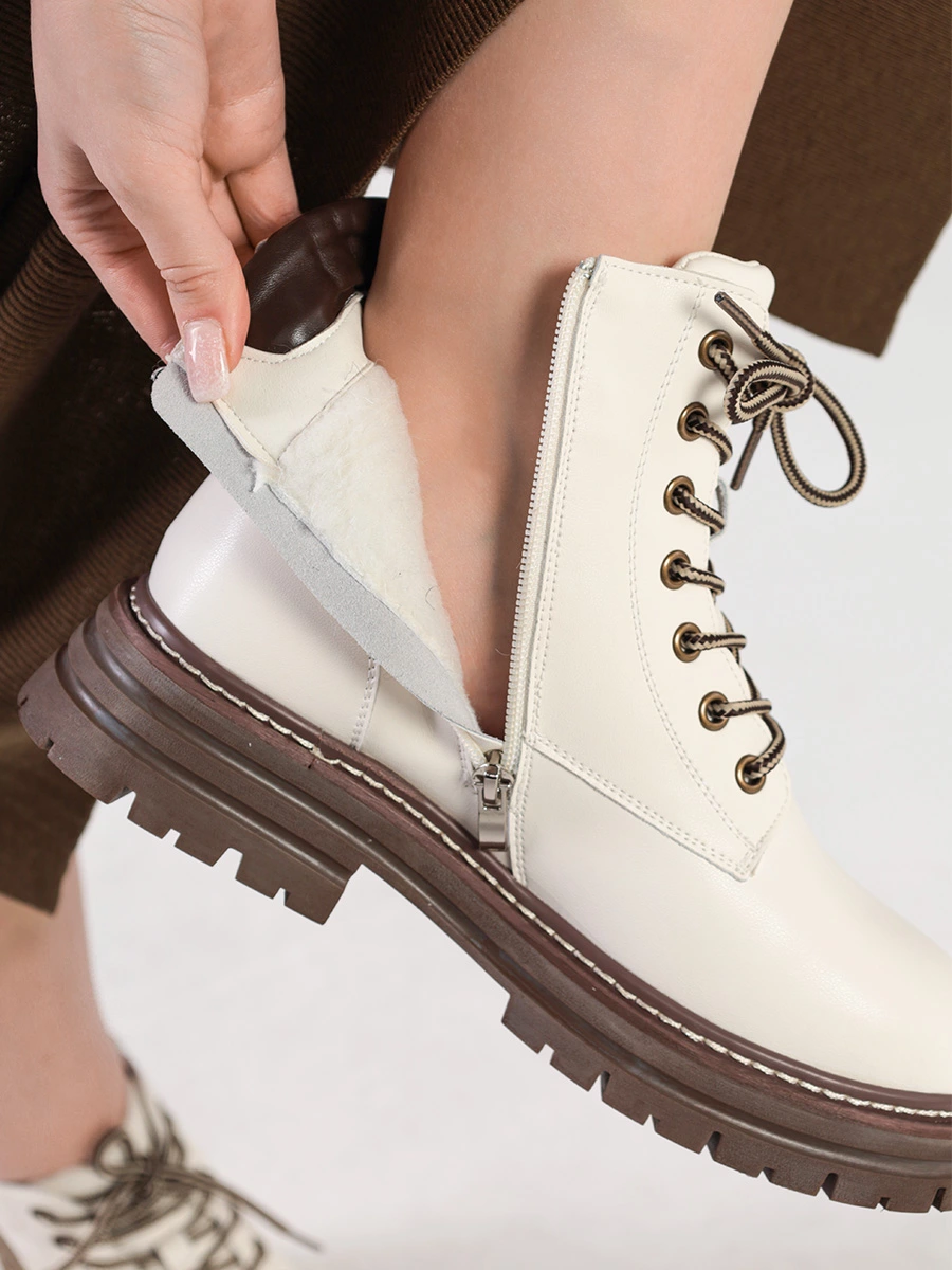 Ботинки-дерби белого цвета со шнуровкой и молнией